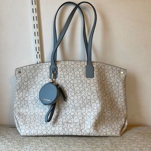 Calvin Klein tote baby blue details with monogram